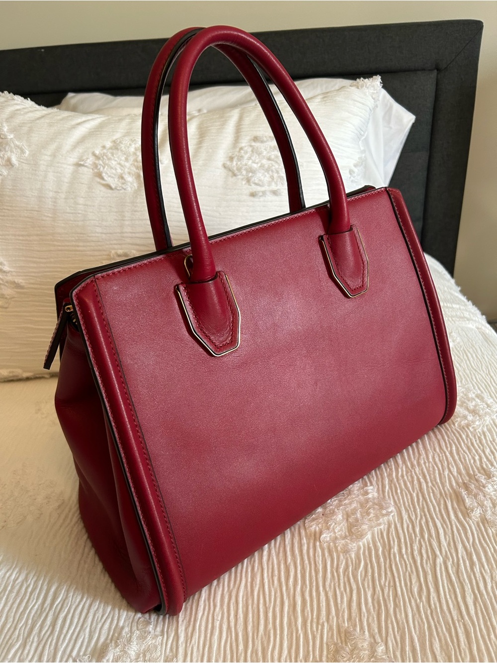 ❤️ MCM Red/Oxblood Leather Structured Satchel Tote Bag ❤️